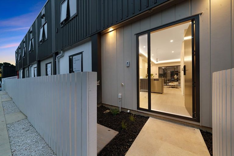 Photo of property in 9/52 Newington Road, Henderson, Auckland, 0612