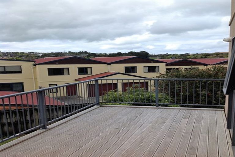 Photo of property in 11/15 Andersons Road, Oteha, Auckland, 0632