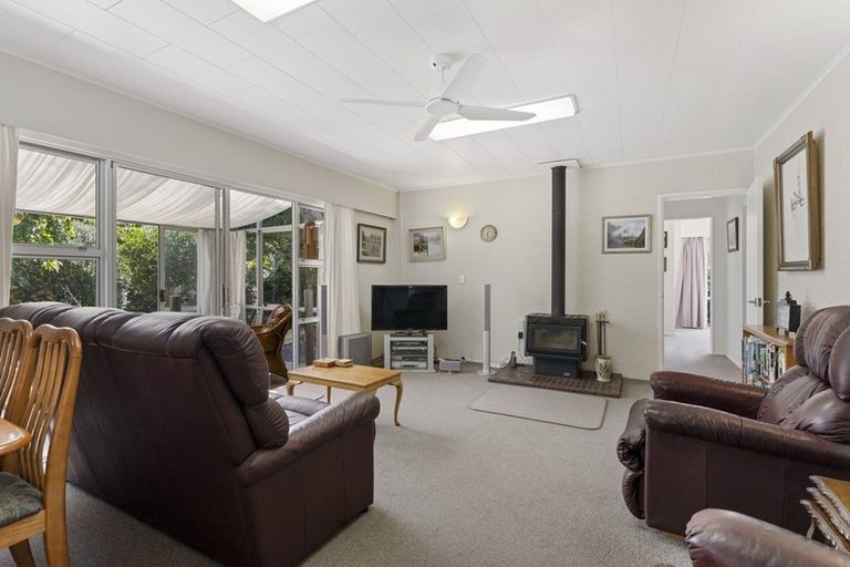 Photo of property in 15 Ngaio Street, Otaki Beach, Otaki, 5512