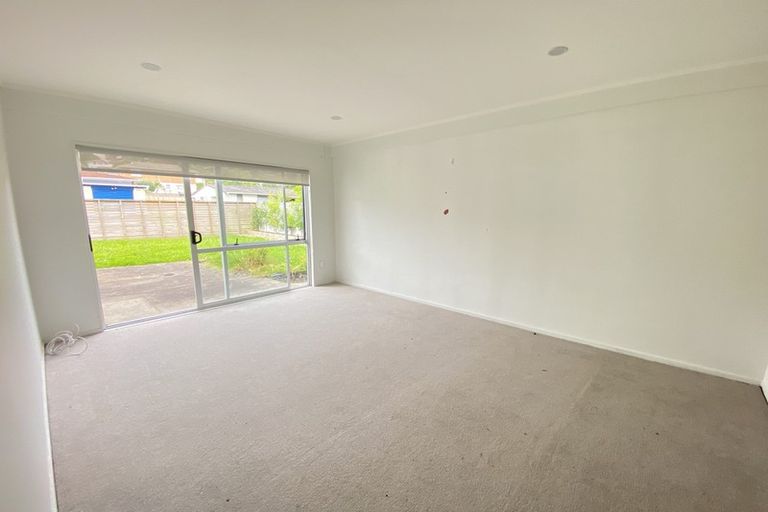 Photo of property in 1/36 Sandiacre Way, Browns Bay, Auckland, 0630