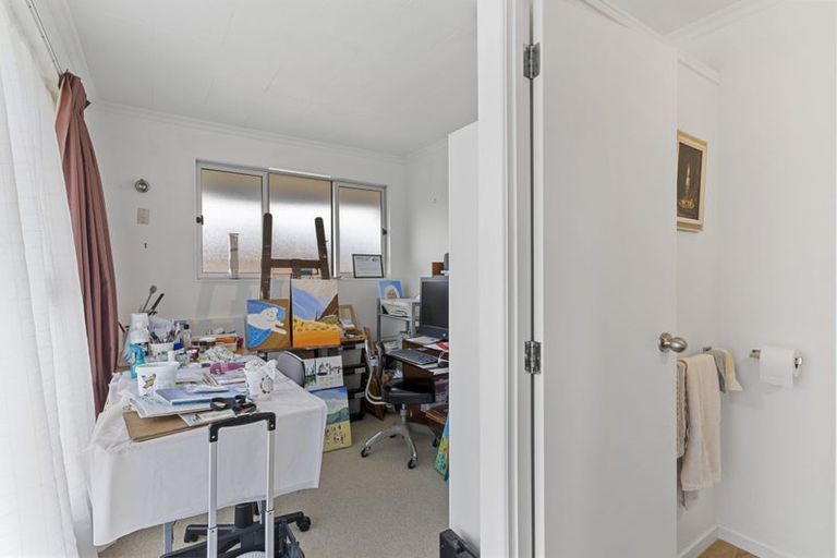 Photo of property in 34 Centreway Road, Orewa, 0931