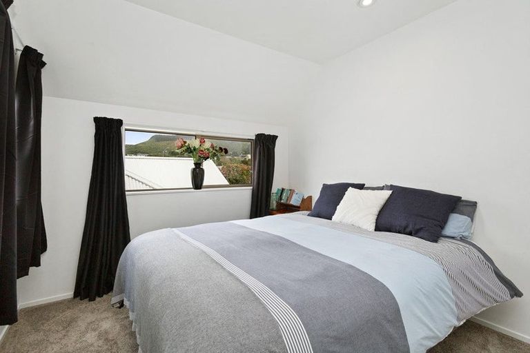 Photo of property in 12 Cambridge Street, Tawa, Wellington, 5028