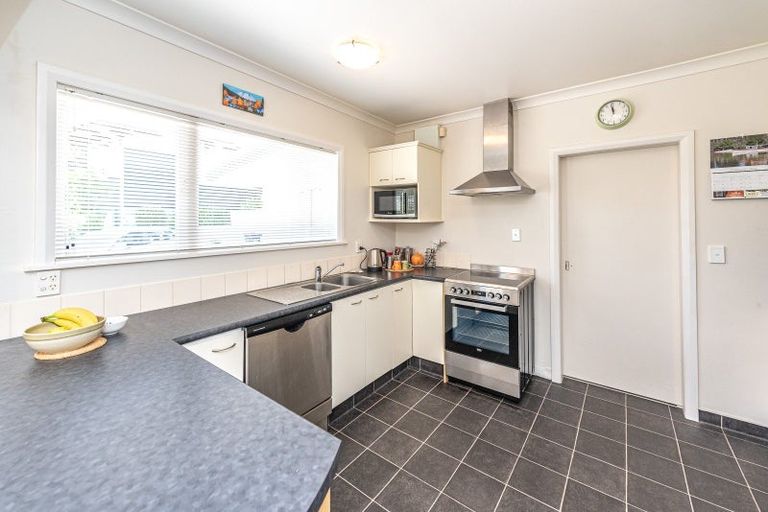 Photo of property in 4 Bristow Street, Saint Johns Hill, Whanganui, 4501
