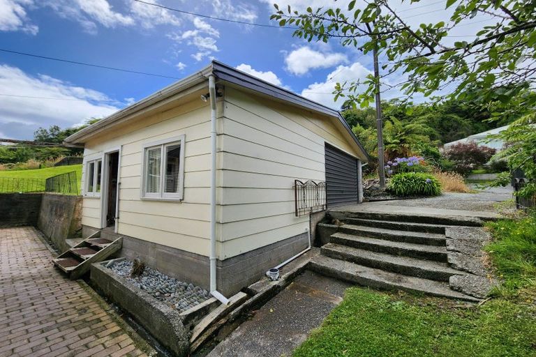 Photo of property in 56 Spring Street, Greymouth, 7805