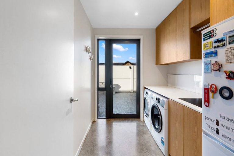 Photo of property in 10 Mer Place, Bay View, Napier, 4104