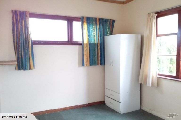 Photo of property in 2 Hobson Place, Takaro, Palmerston North, 4412