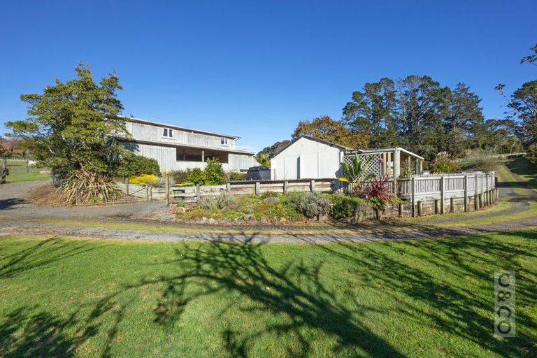 Photo of property in 25 School Road, Waimauku, 0881
