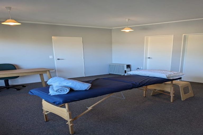 Photo of property in 28 Glen Road, Raumati South, Paraparaumu, 5032