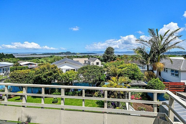 Photo of property in 21 Kanohi Terrace, Mangere Bridge, Auckland, 2022