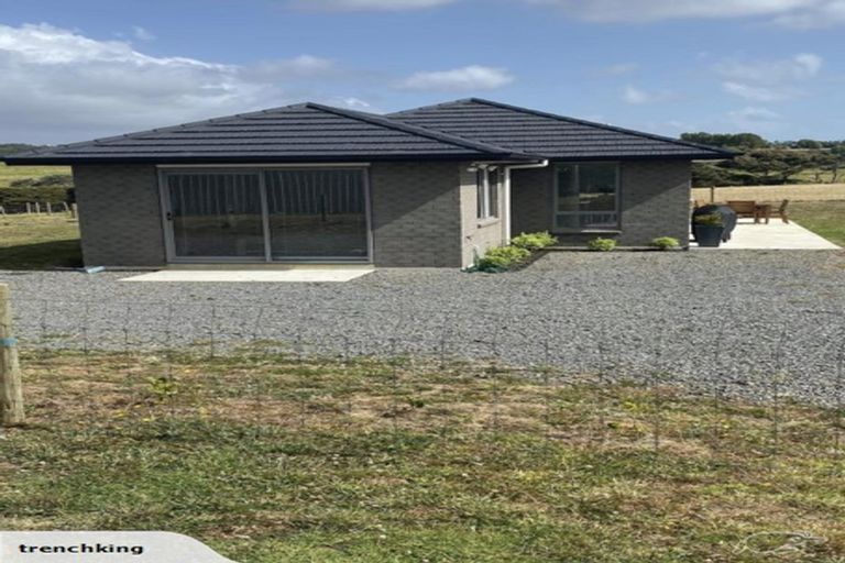 Photo of property in 408 Oaia Road, Muriwai, Waimauku, 0881