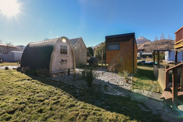 Photo of property in 13 Forbes Place, Glenorchy, 9372