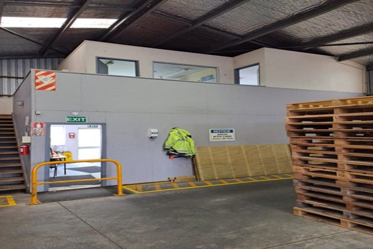 Photo of property in 601 State Highway 16, Kumeu, 0891