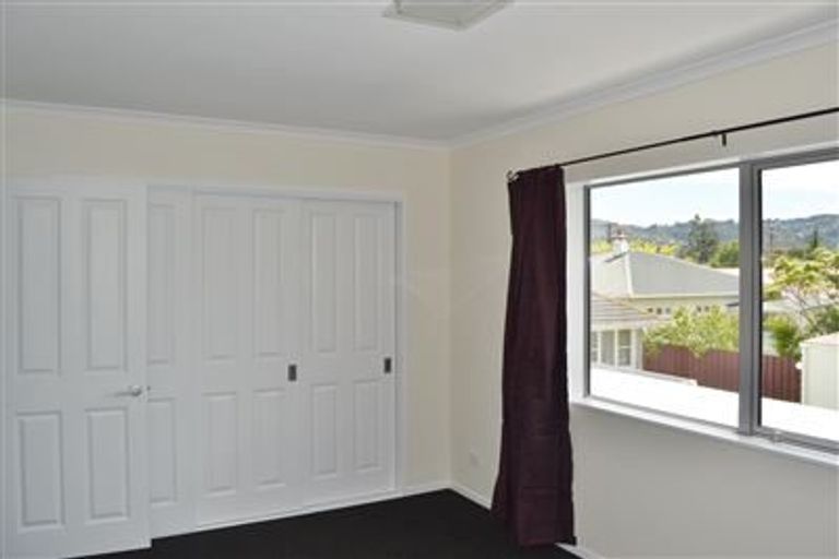 Photo of property in 33 Leighton Avenue, Waiwhetu, Lower Hutt, 5010