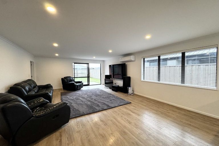 Photo of property in 5 Chambers Avenue, Woodend, 7610