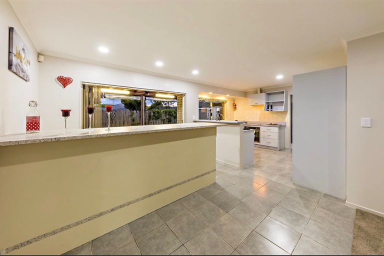 Photo of property in 31 Muirfield Street, Wattle Downs, Auckland, 2103