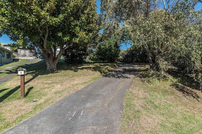 Photo of property in 4 Gavin Road, Raumati Beach, Paraparaumu, 5032