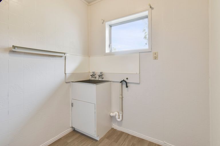 Photo of property in 20 Sunnypark Avenue, Rosehill, Papakura, 2113