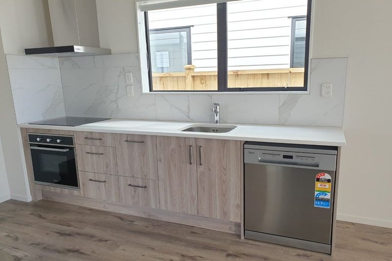 Photo of property in 77 Bellbird Street, Papakura, 2110