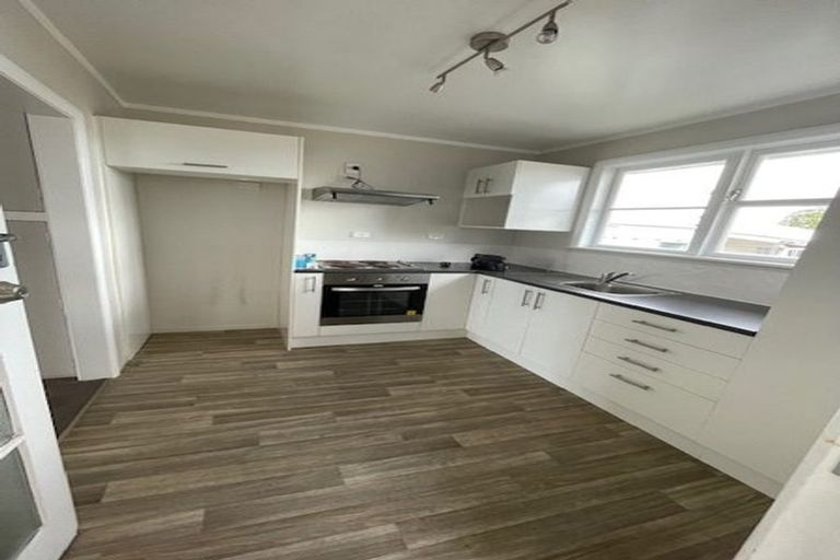 Photo of property in 37 Mcannalley Street, Manurewa East, Auckland, 2102