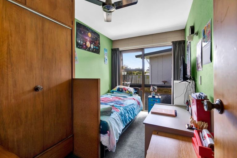 Photo of property in 5 Pokaka Place, Inglewood, 4330