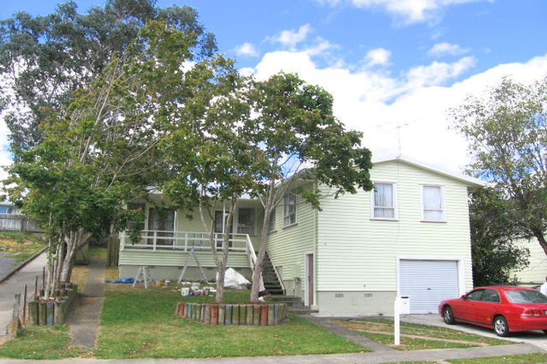 Photo of property in 12 Speargrass Grove, Timberlea, Upper Hutt, 5018