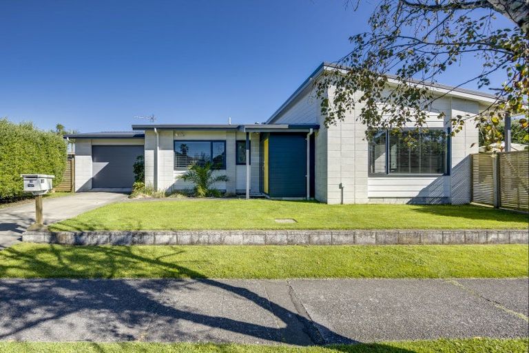 Photo of property in 32 York Avenue, Tamatea, Napier, 4112