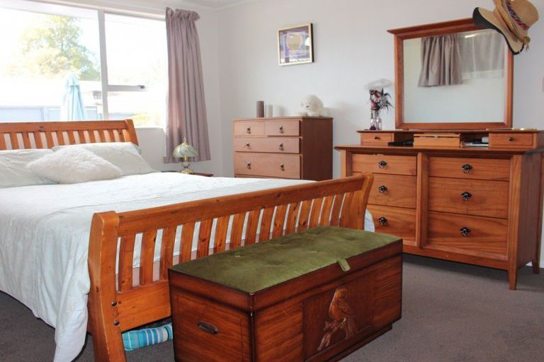 Photo of property in 2 Hatea Place, Dinsdale, Hamilton, 3204