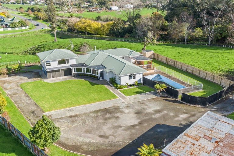 Photo of property in 51 Roslyn Road, Levin, 5510