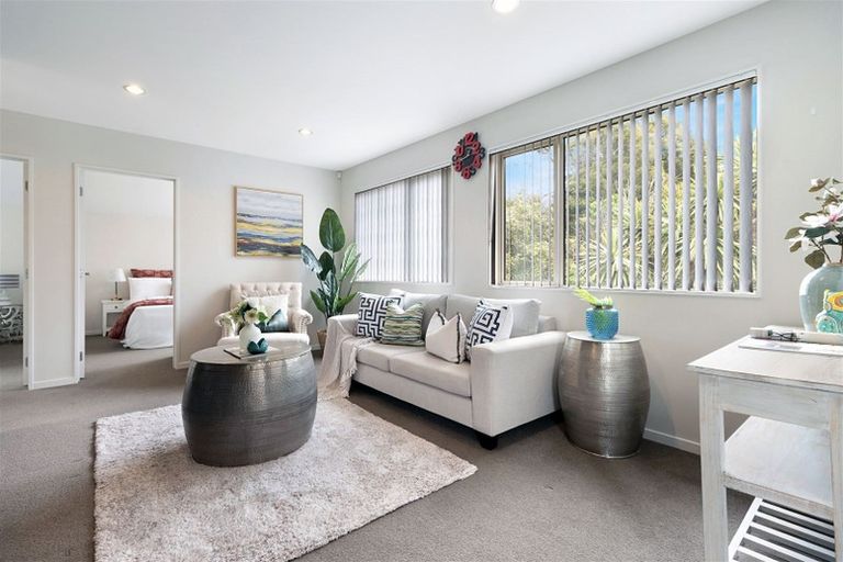 Photo of property in 30a Seaview Road, Glenfield, Auckland, 0629