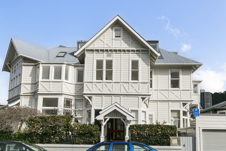 Photo of property in The Villas, 7/33 Hobson Street, Thorndon, Wellington, 6011