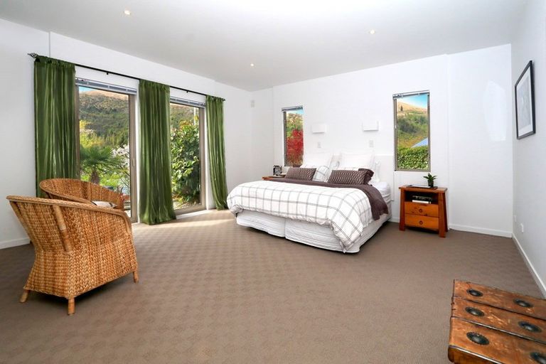 Photo of property in 21 Hood Crescent, Arrowtown, 9302