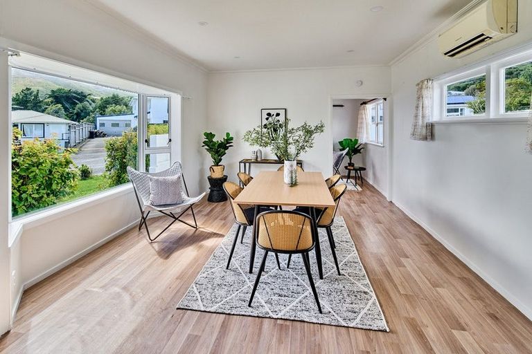 Photo of property in 35 Allen Terrace, Tawa, Wellington, 5028