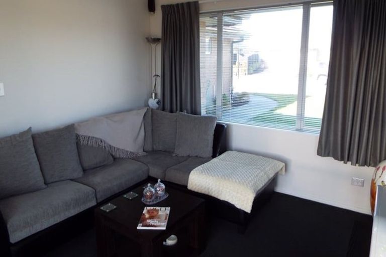 Photo of property in 6 Lloyds Close, Rolleston, 7614