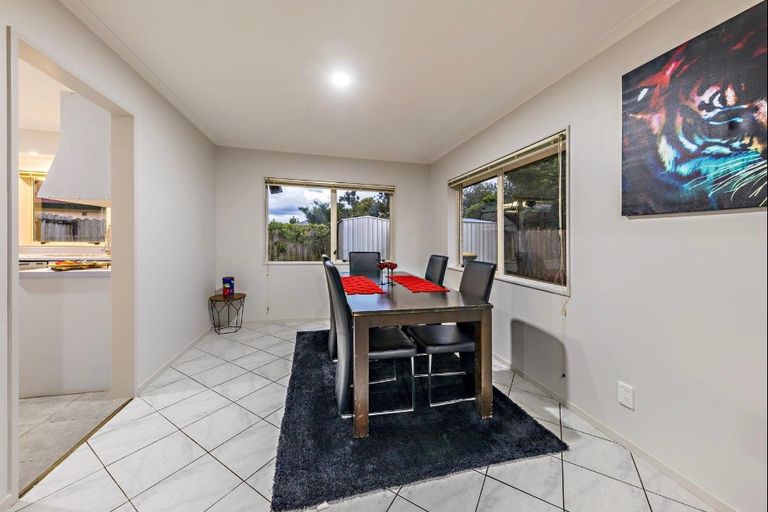 Photo of property in 31 Muirfield Street, Wattle Downs, Auckland, 2103