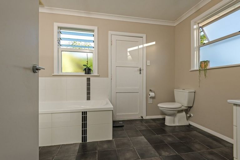 Photo of property in 564 Ruahine Street, Hokowhitu, Palmerston North, 4410