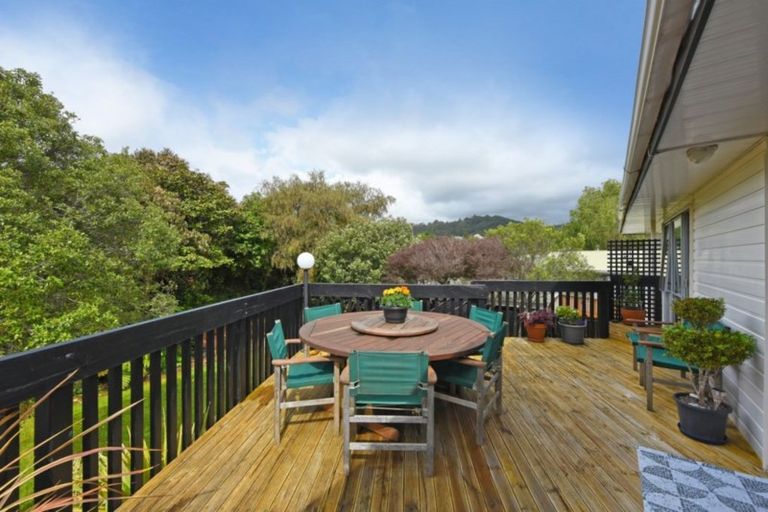 Photo of property in 24 Kurth Crescent, Silverstream, Upper Hutt, 5019