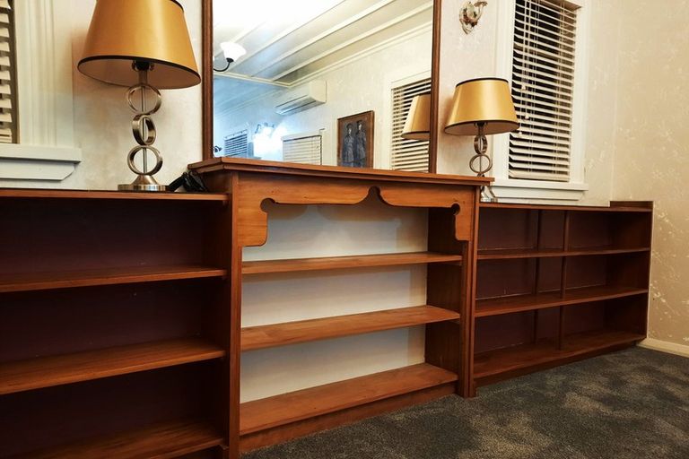 Photo of property in 84 Shakespeare Road, Bluff Hill, Napier, 4110