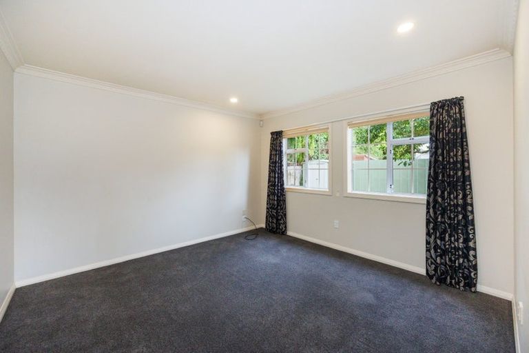 Photo of property in 1 Ranara Court, West End, Palmerston North, 4410