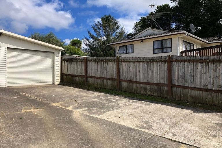 Photo of property in 42 Pisces Road, Glen Eden, Auckland, 0602