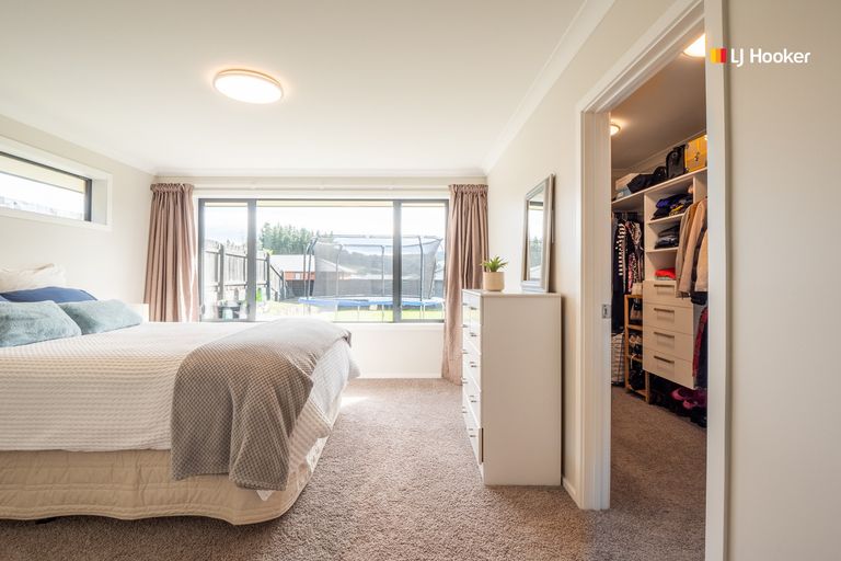 Photo of property in 74 Grandvista Drive, Green Island, Dunedin, 9018