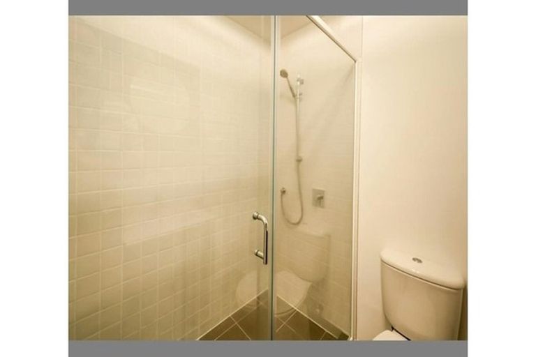 Photo of property in Q-central 44-58 Apartments, 2a/54 Liverpool Street, Auckland Central, Auckland, 1010
