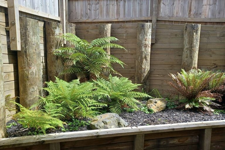 Photo of property in 3a Lesa Annis Place, Henderson, Auckland, 0612