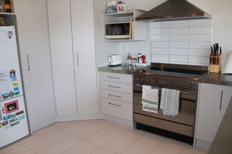 Photo of property in 7/3 Severn Street, Island Bay, Wellington, 6023