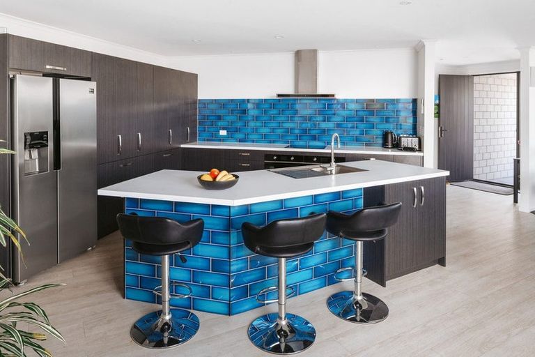 Photo of property in 1 Anglers Way, Omokoroa, 3114