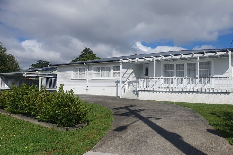 Photo of property in 99 Tiroroa Avenue, Te Atatu South, Auckland, 0610