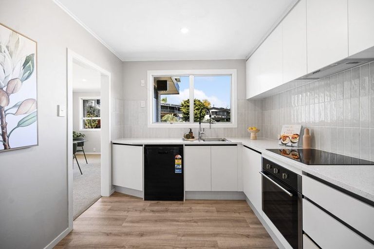 Photo of property in 17 Ridgeway Place, Glenview, Hamilton, 3206