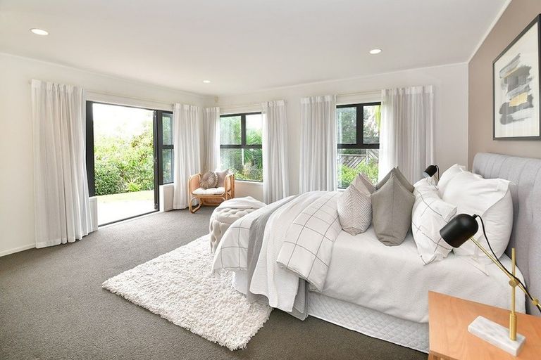 Photo of property in 22 Wentwood Place, Torbay, Auckland, 0630