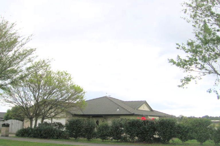 Photo of property in 28 Montana Drive, Pyes Pa, Tauranga, 3112