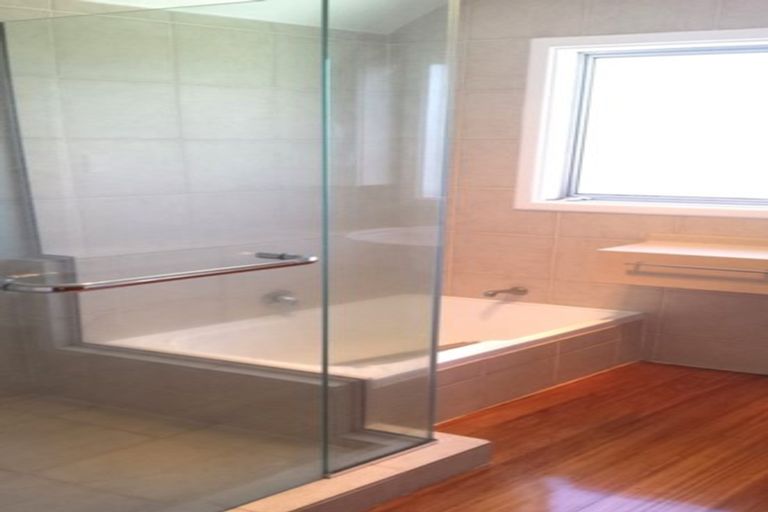 Photo of property in 36 Newnham Terrace, Upper Riccarton, Christchurch, 8041