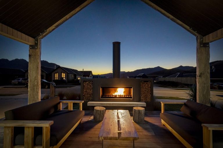 Photo of property in 67 Spur Ridge Rise, Jacks Point, 9371